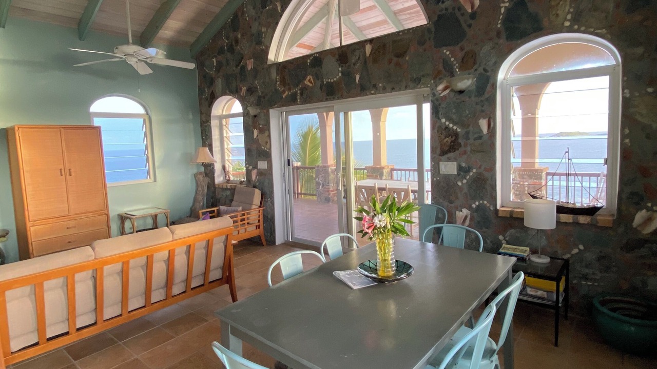 Photo of Livingroom in Estate Hansen Bay