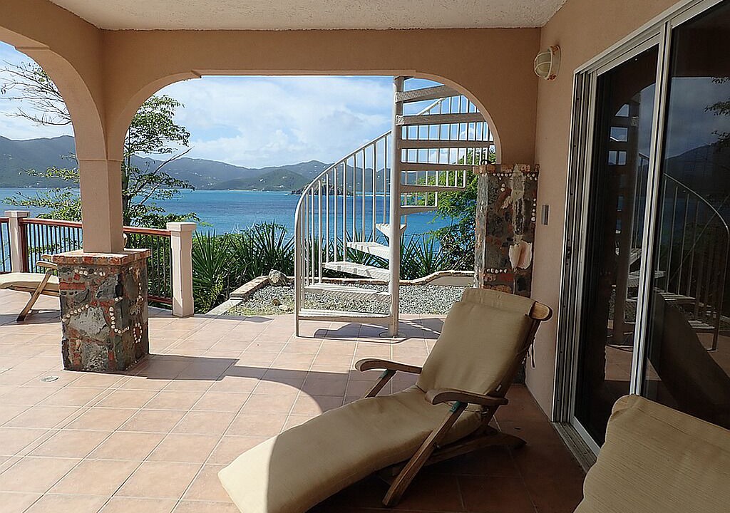 Photo of Patio Balcony in Estate Hansen Bay