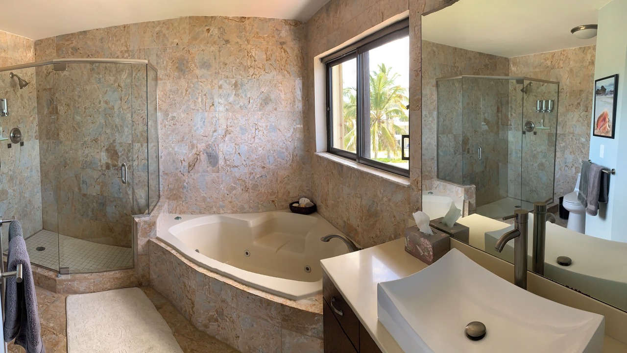 Photo of Bathroom in La Grande Princesse