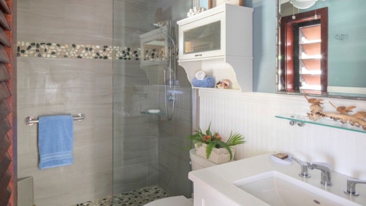 Photo of Bathroom in Great Cruz Bay