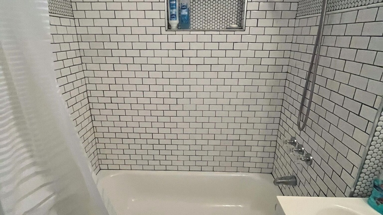Photo of Bathroom in Estate East Street
