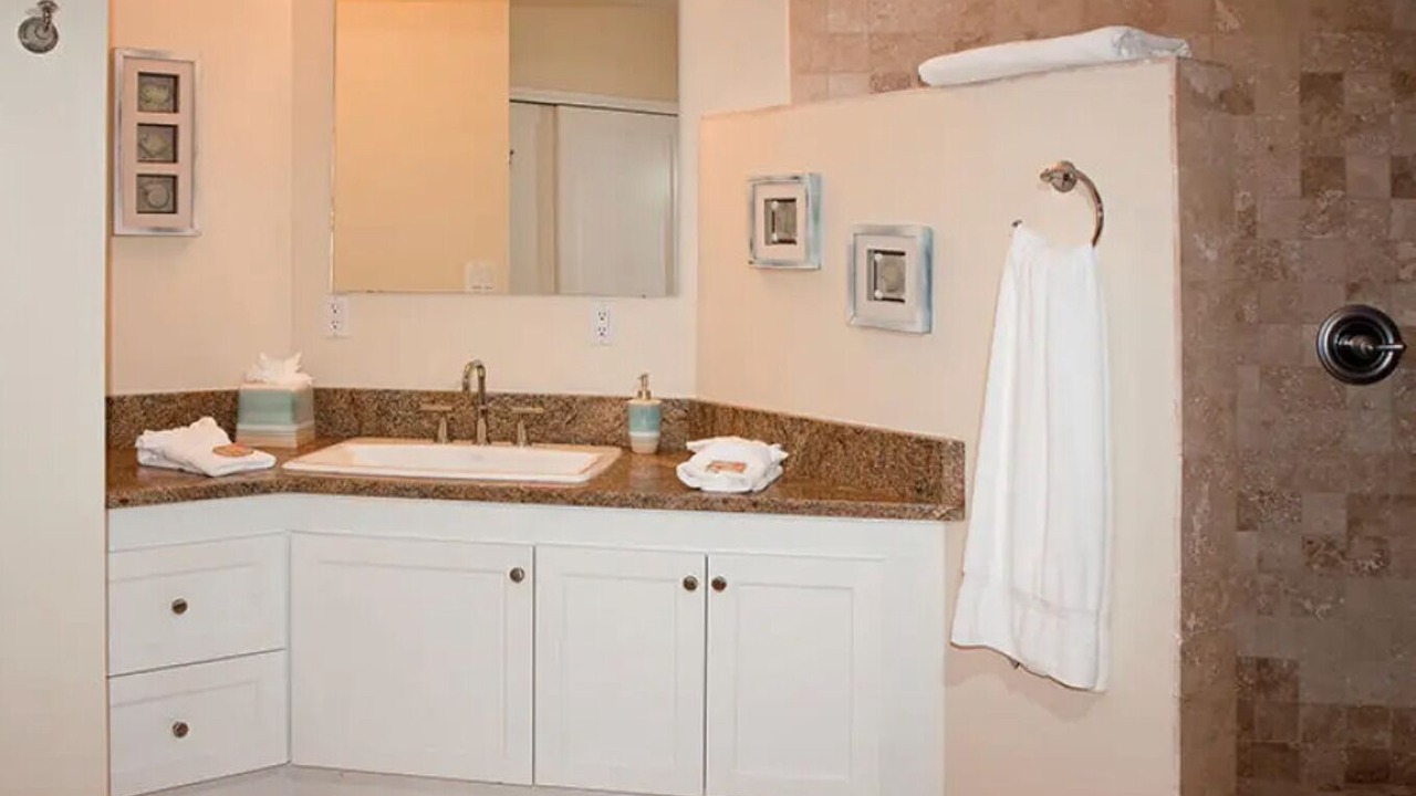 Photo of Bathroom in Contant Farms