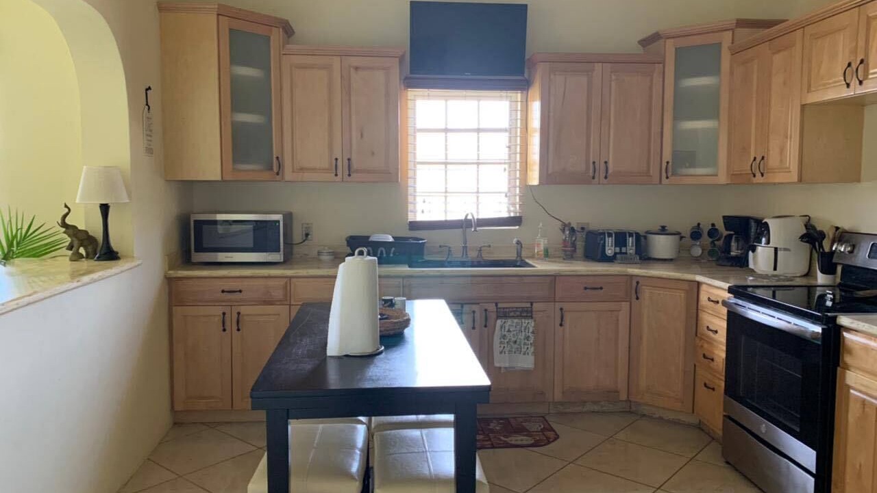Photo of Kitchen in Estate Strawberry Hill