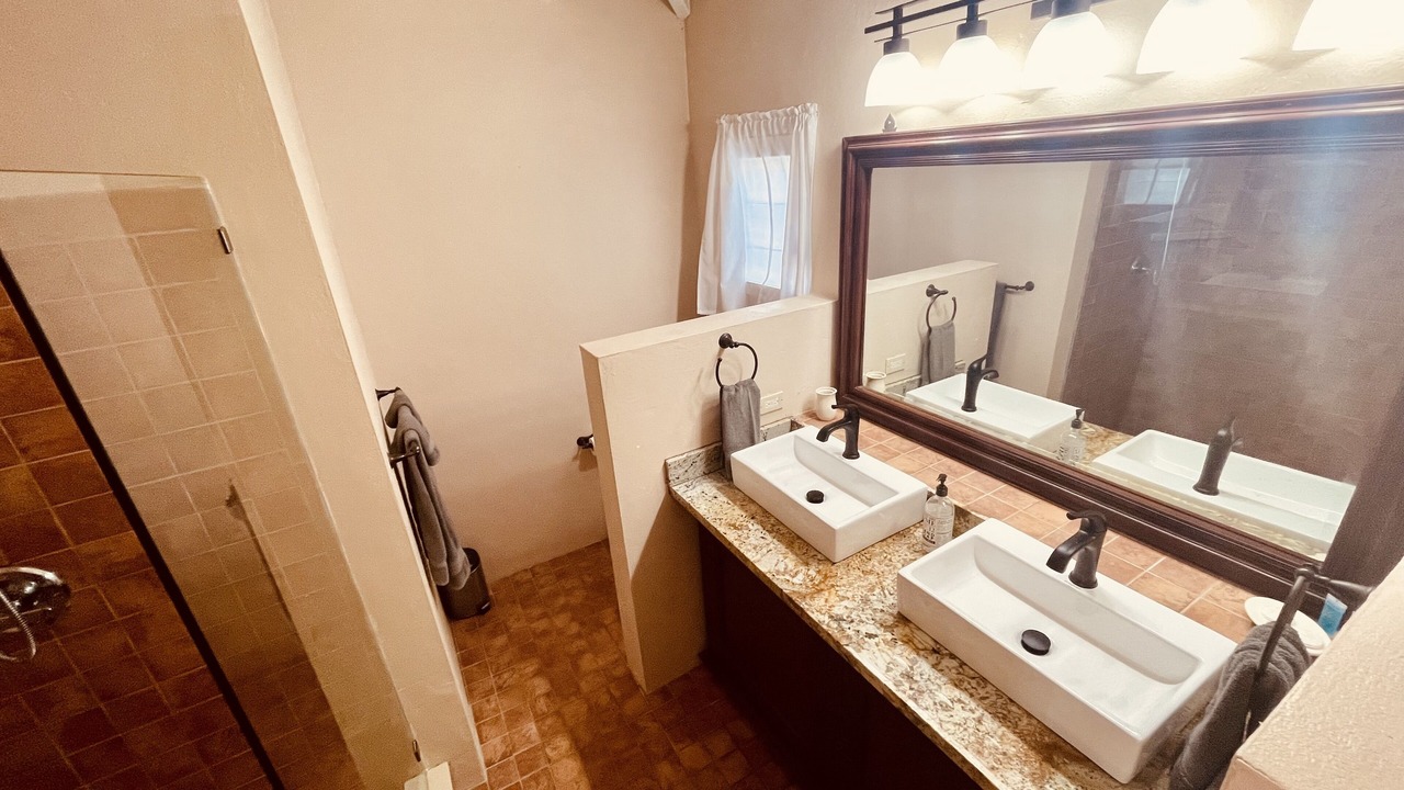 Photo of Bathroom in Estate Turner Hole
