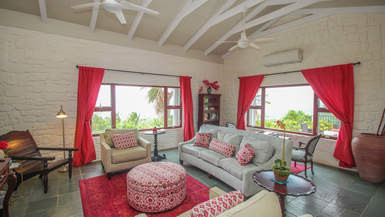 Photo of Livingroom in Estate Little Princess North