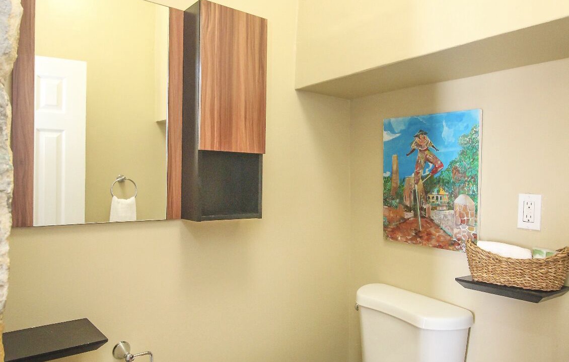 Photo of Bathroom in Estate Little Princess South