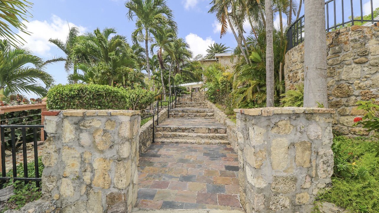 Photo of Outdoor in Estate Little Princess South