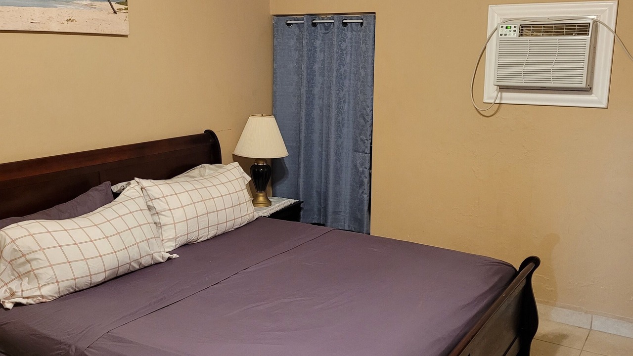 Photo of Bedroom in Estate East Street