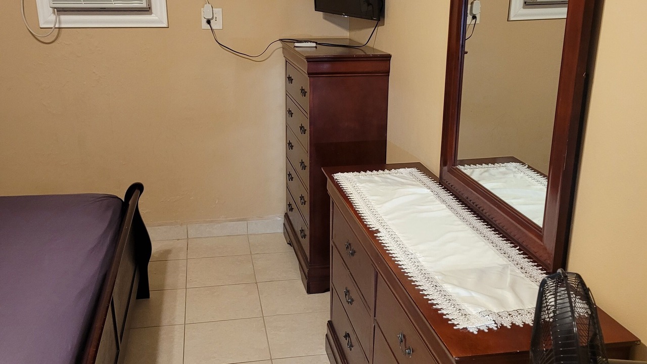 Photo of Bedroom in Estate East Street