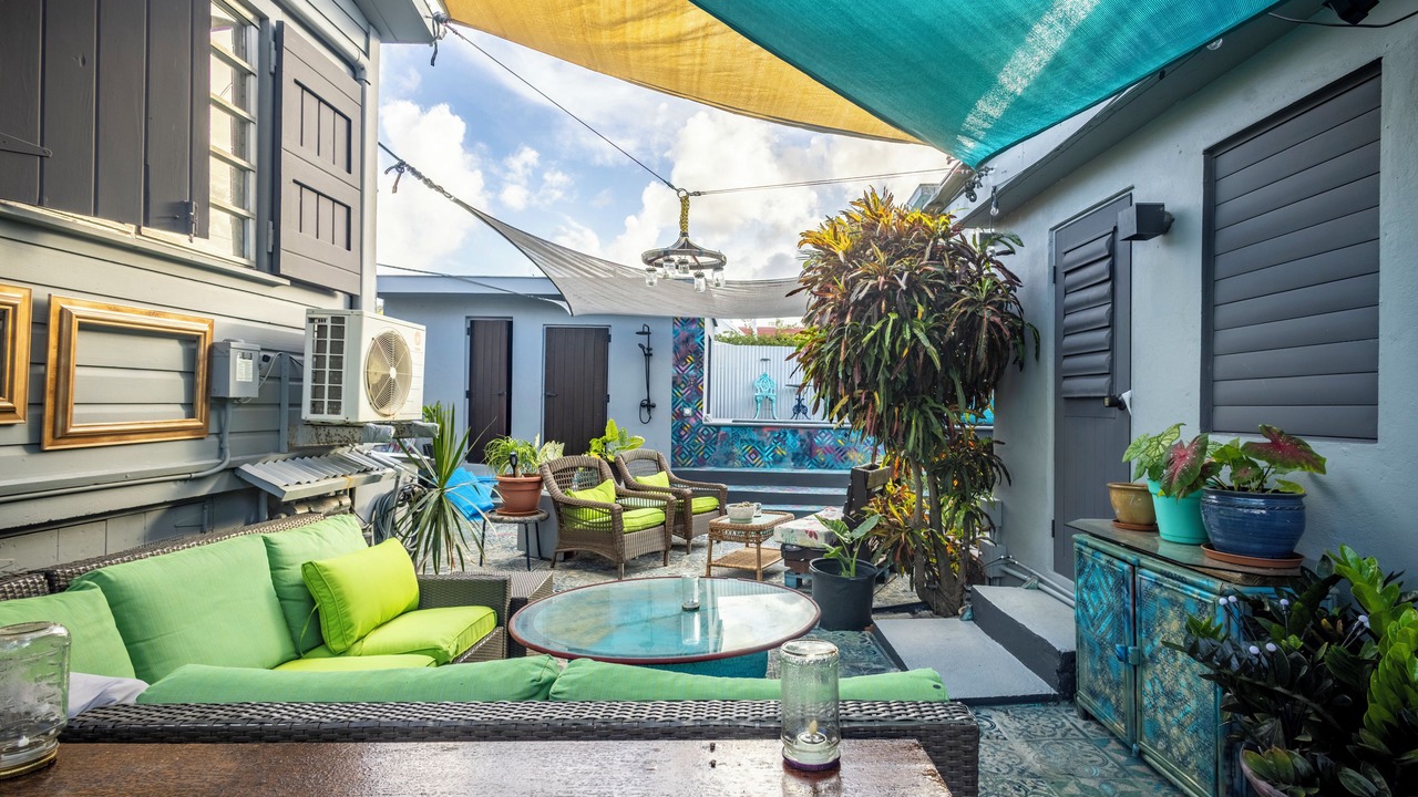 Photo of Patio Balcony in Estate East Street
