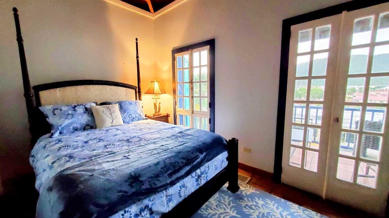 Photo of Bedroom in Estate Frenchman Bay