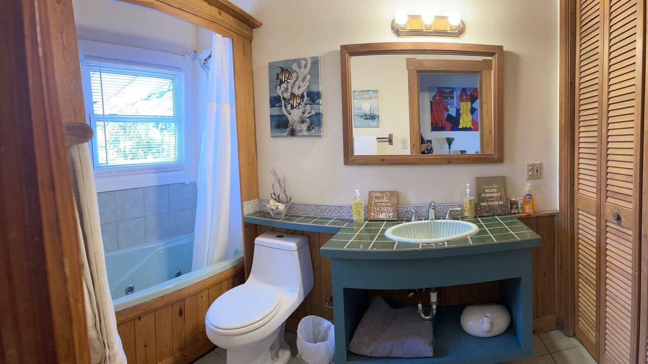 Photo of Bathroom in Estate Hull
