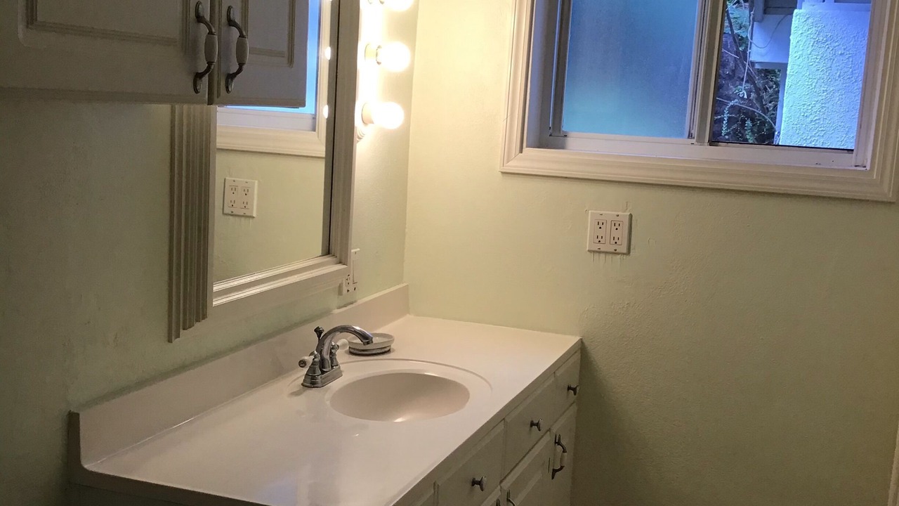 Photo of Bathroom in Estate Eastern Water Island