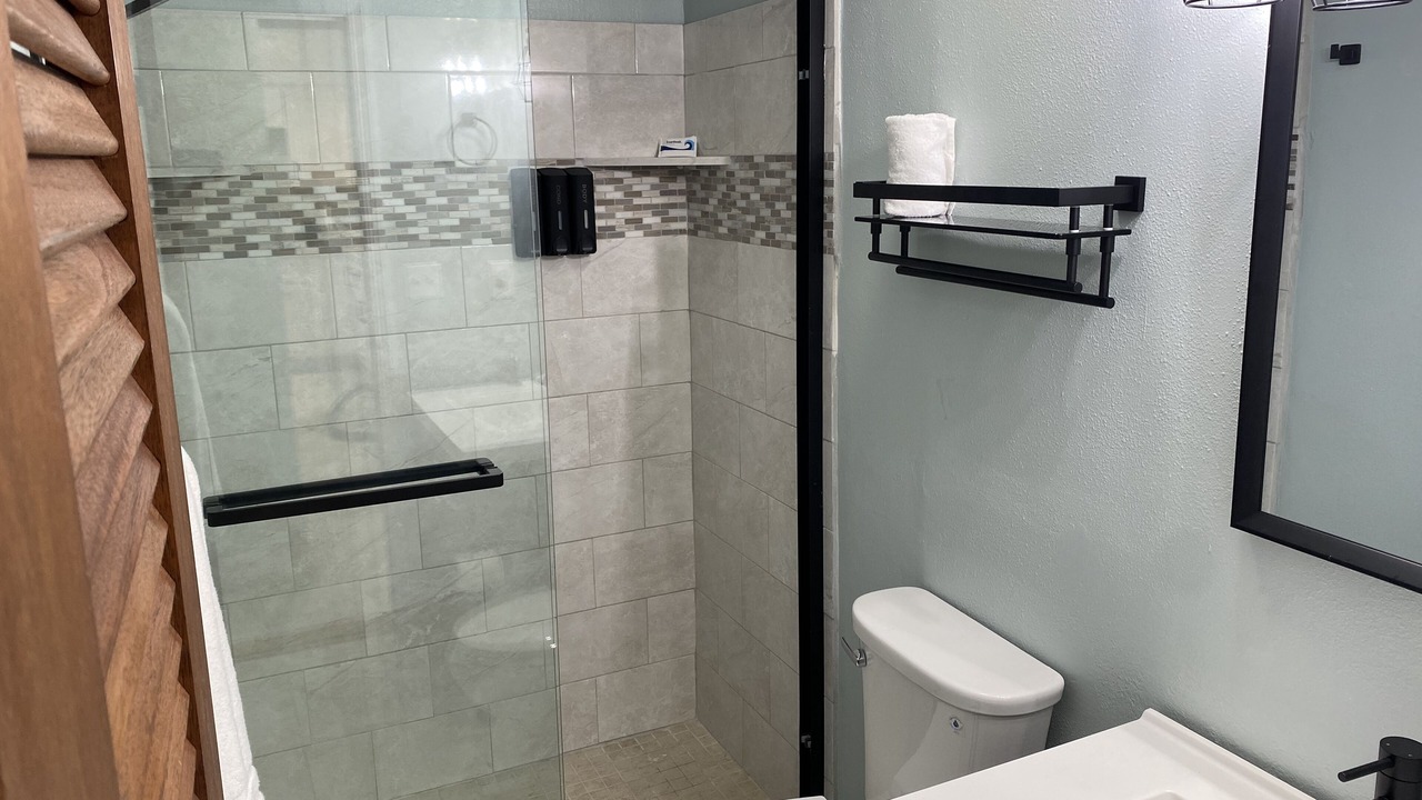 Photo of Bathroom in Estate Golden Rock