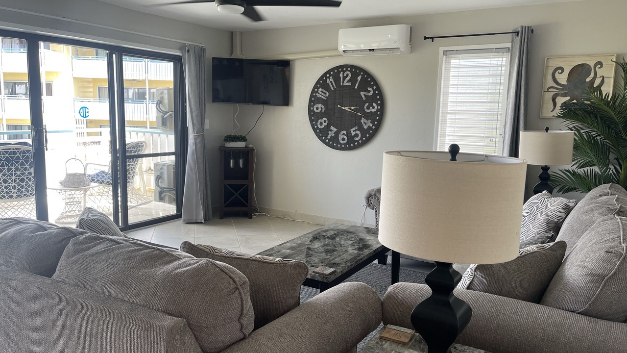 Photo of Livingroom in Estate Golden Rock
