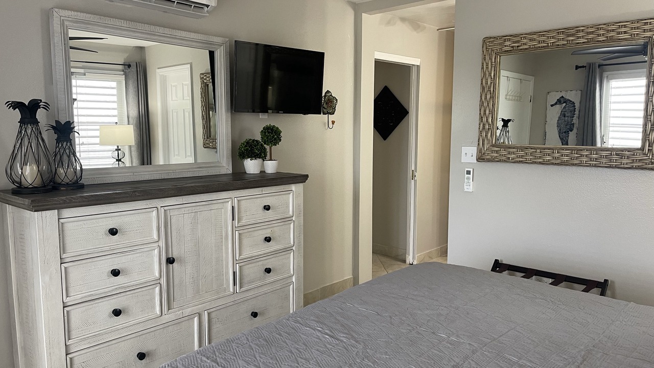 Photo of Bedroom in Estate Golden Rock