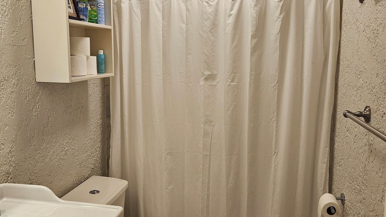Photo of Bathroom in Red Hook