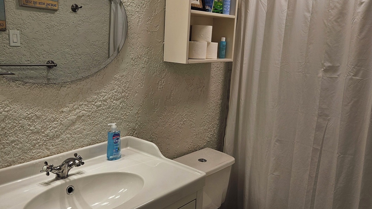 Photo of Bathroom in Red Hook