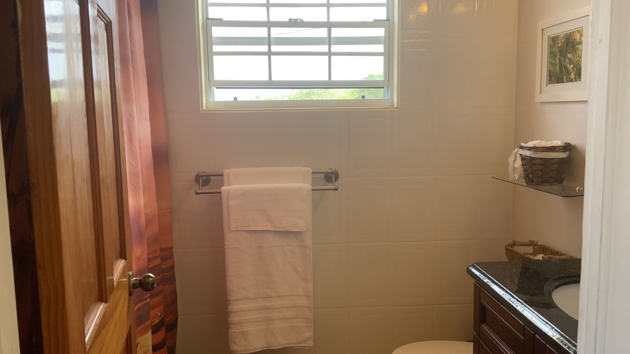 Photo of Bathroom in Estate Prosperity West