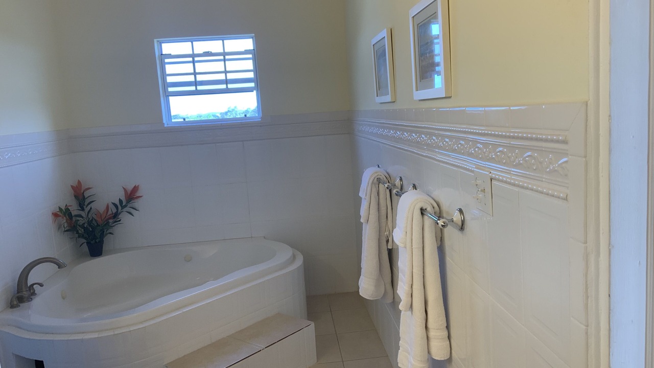 Photo of Bathroom in Estate Prosperity West