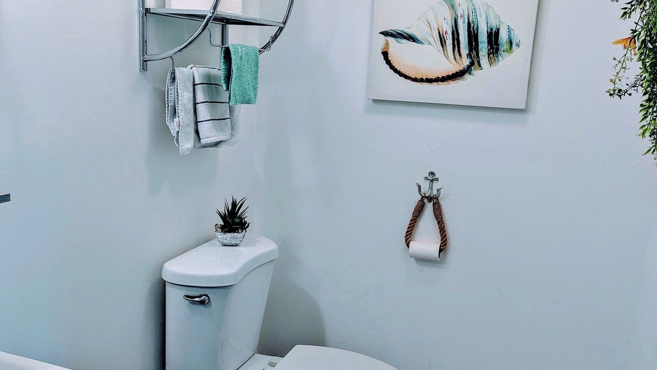 Photo of Bathroom in Estate Golden Rock