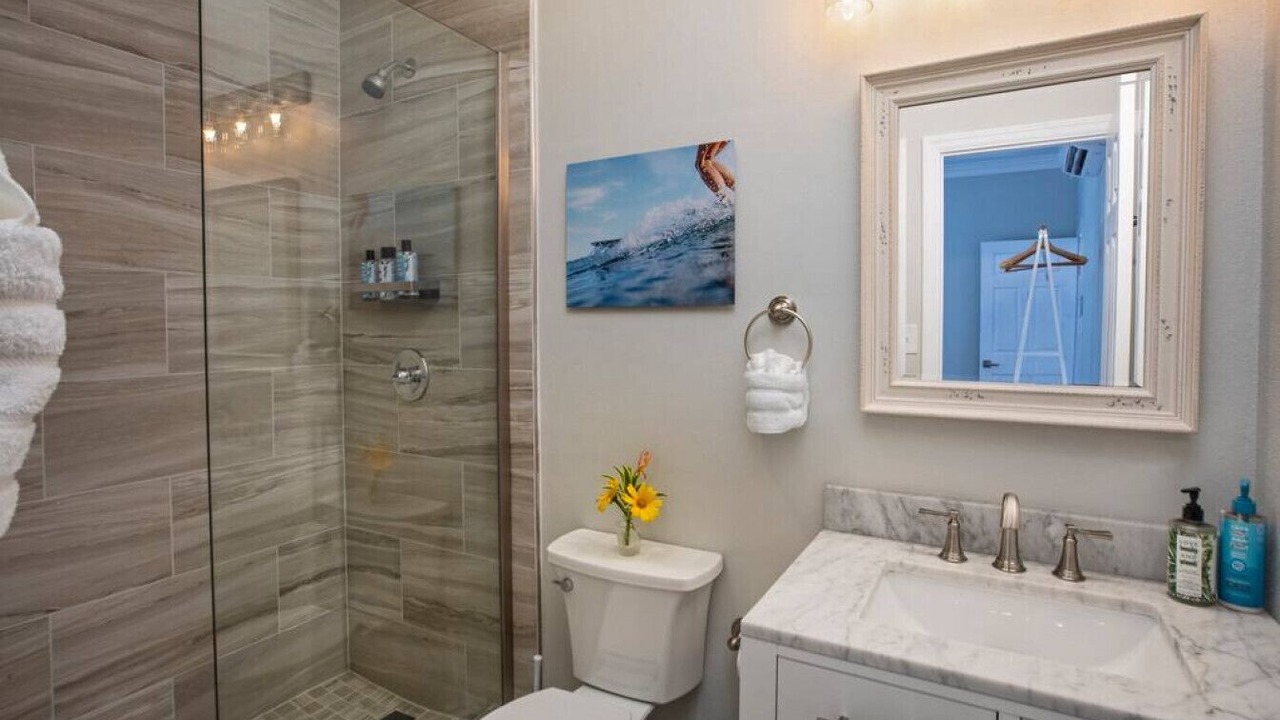 Photo of Bathroom in Estate Hull