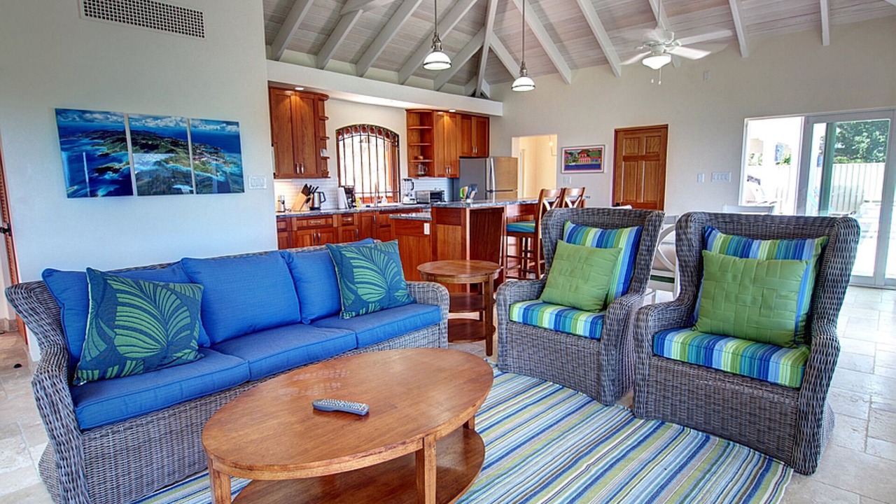 Photo of Livingroom in Point Rendezvous