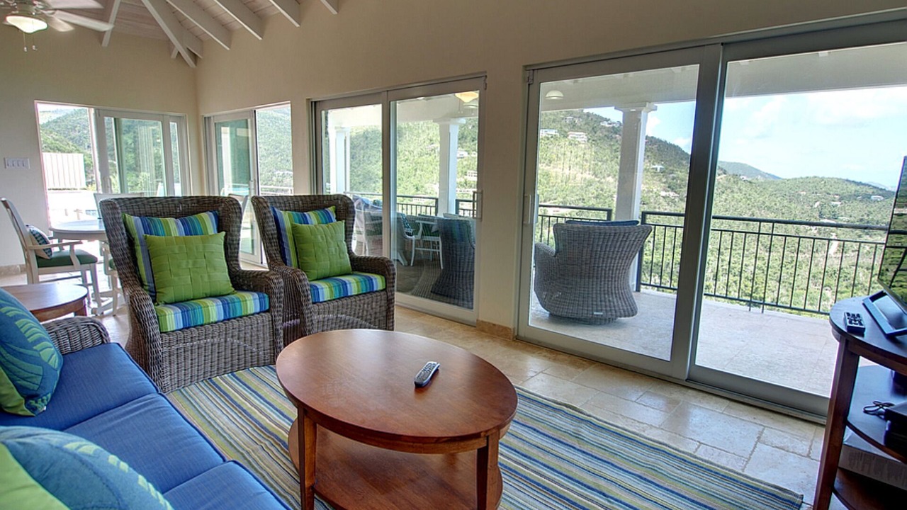 Photo of Livingroom in Point Rendezvous