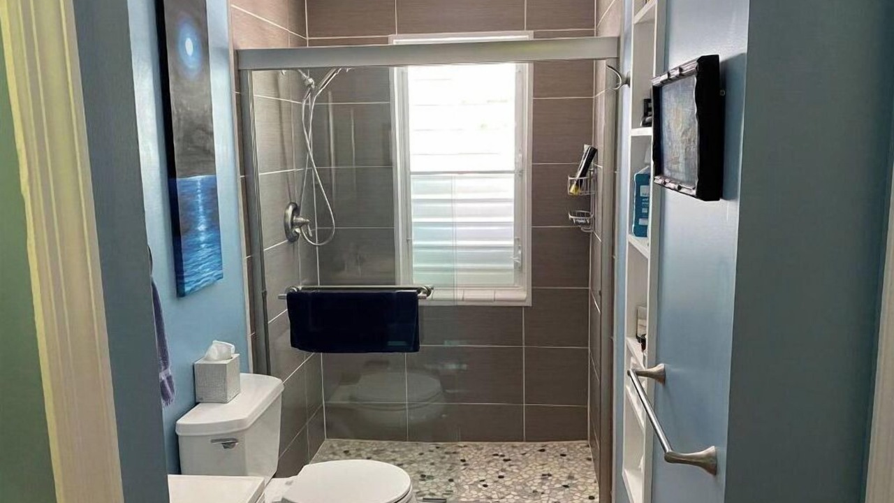 Photo of Bathroom in Chenay Bay