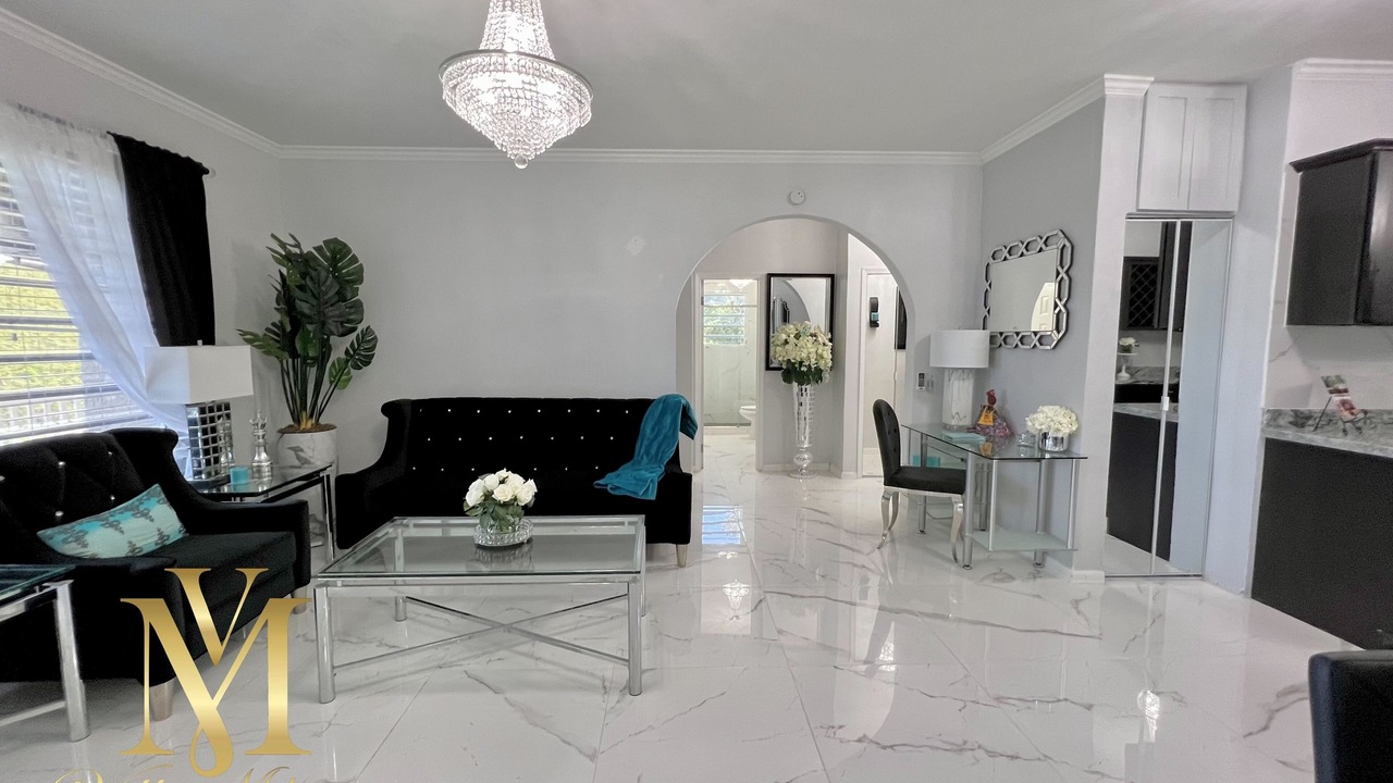 Photo of Livingroom in Estate Hope