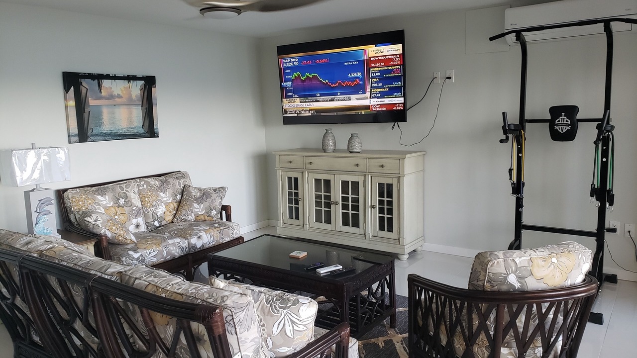 Photo of Livingroom in Estate Golden Rock