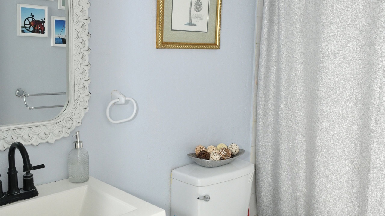 Photo of Bathroom in Estate Colquohoun