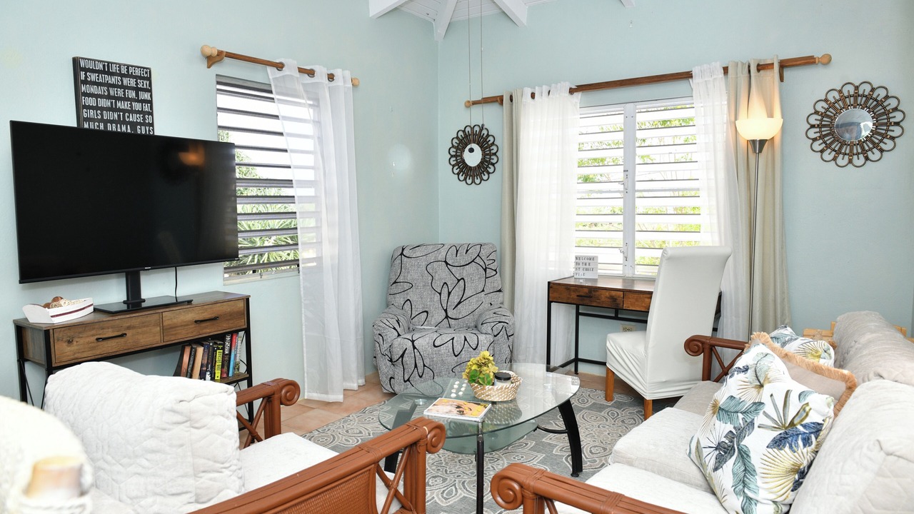Photo of Livingroom in Estate Colquohoun