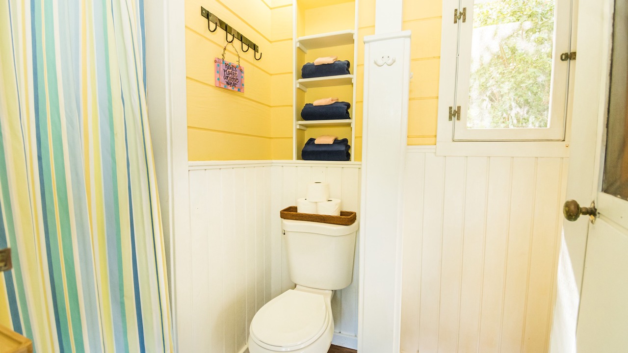 Photo of Bathroom in Estate Mandal