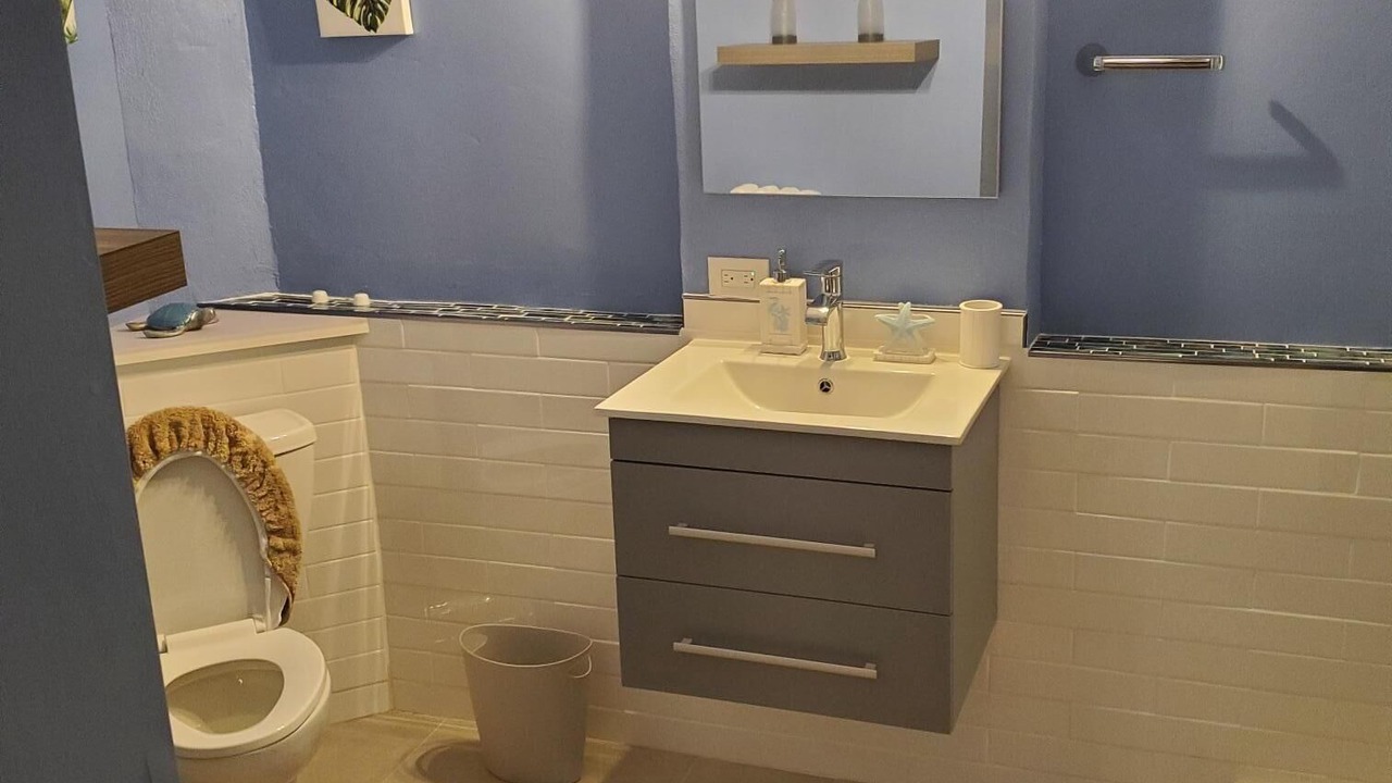 Photo of Bathroom in Estate Queens Quarter