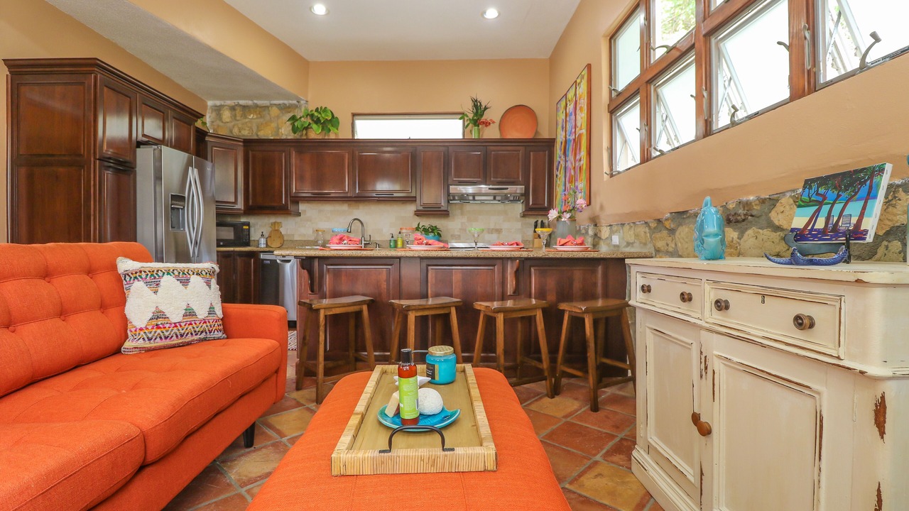 Photo of Livingroom in Orange Grove