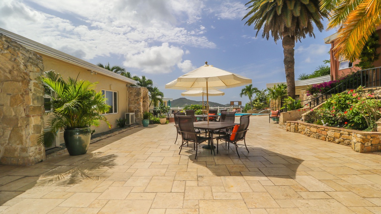 Photo of Outdoor in Estate Little Princess South