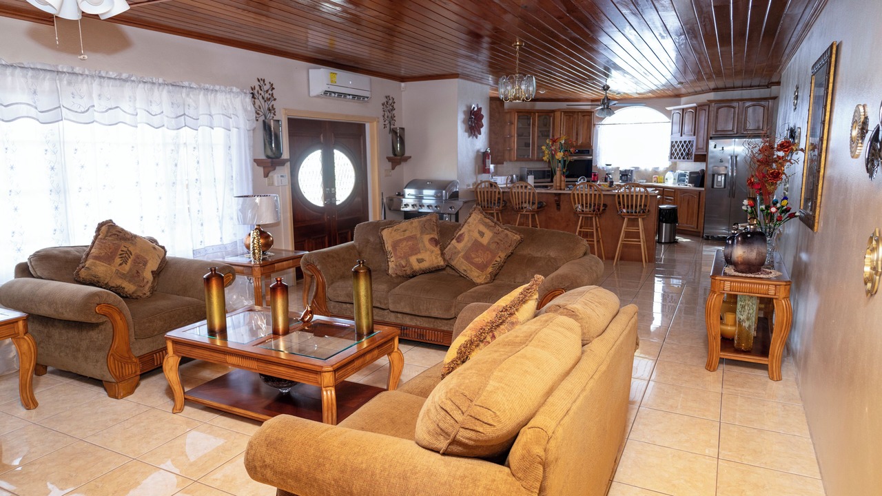Photo of Livingroom in Orange Grove
