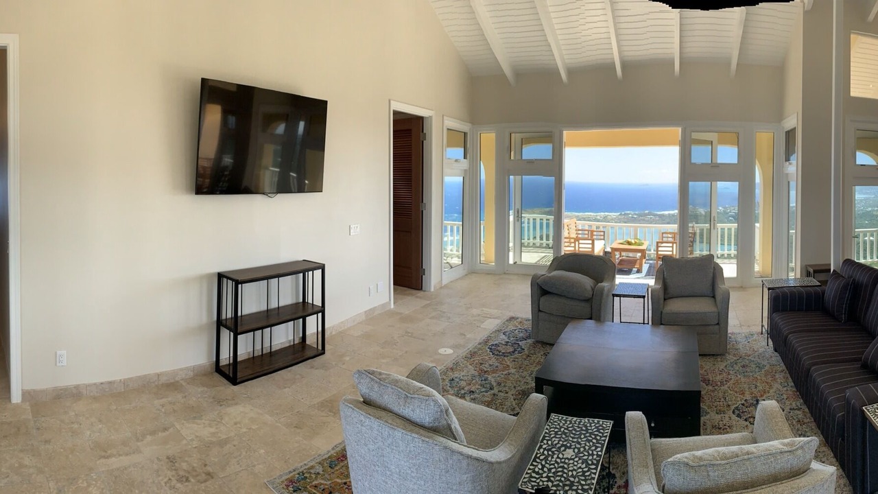 Photo of Livingroom in Estate Clairmont