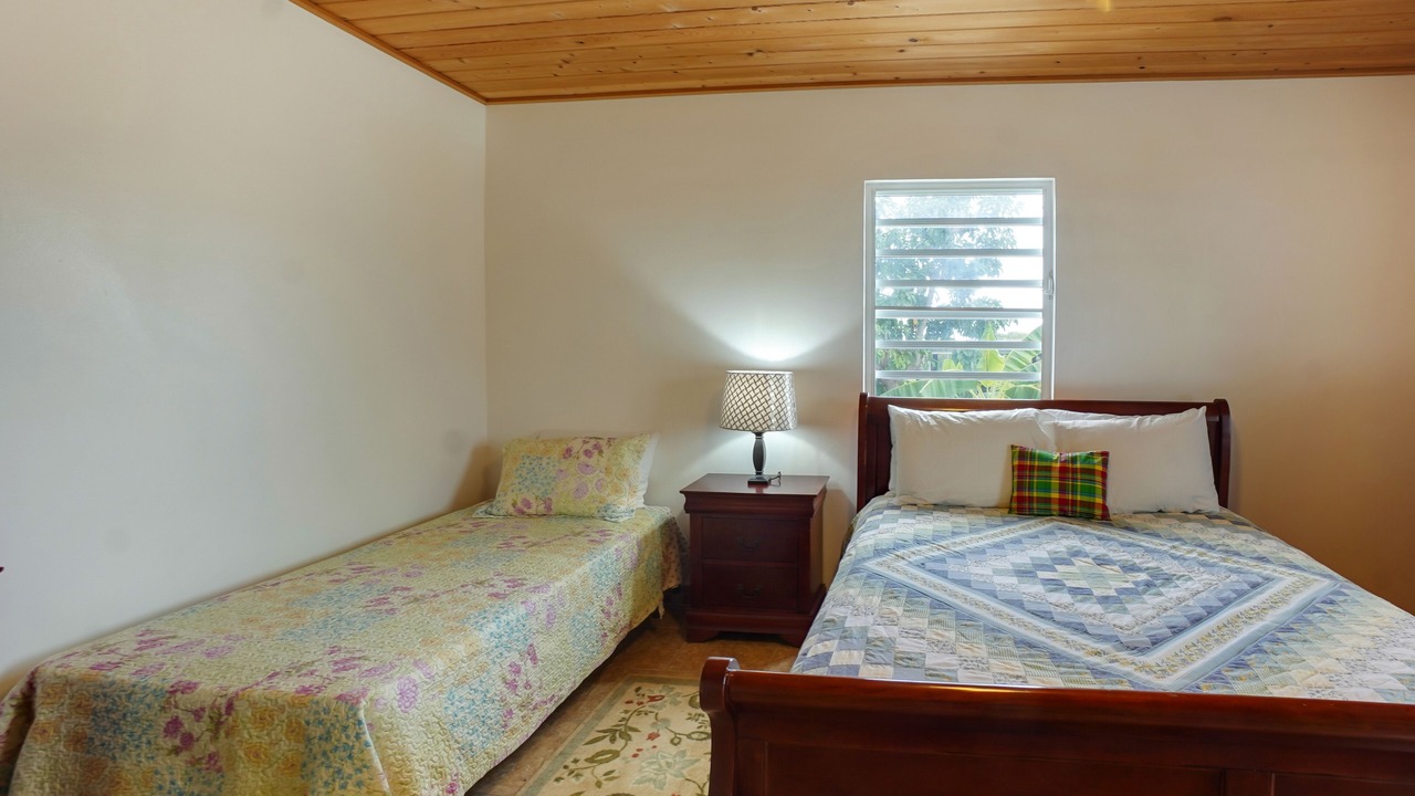 Photo of Bedroom in Estate Barren Spot 2