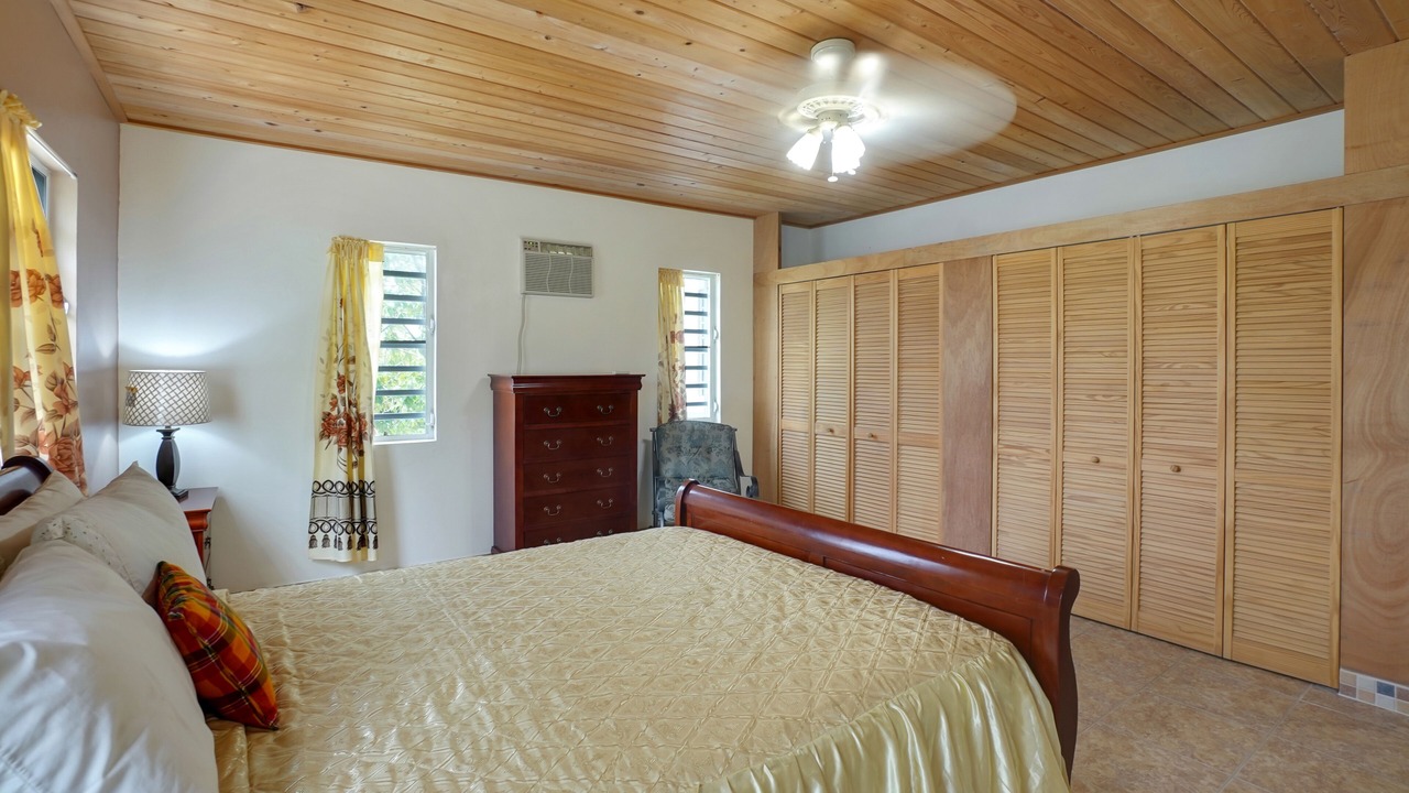 Photo of Bedroom in Estate Barren Spot 2