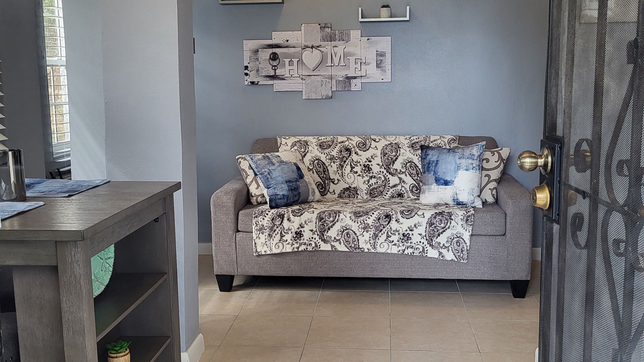 Photo of Livingroom in Estate Strawberry Hill