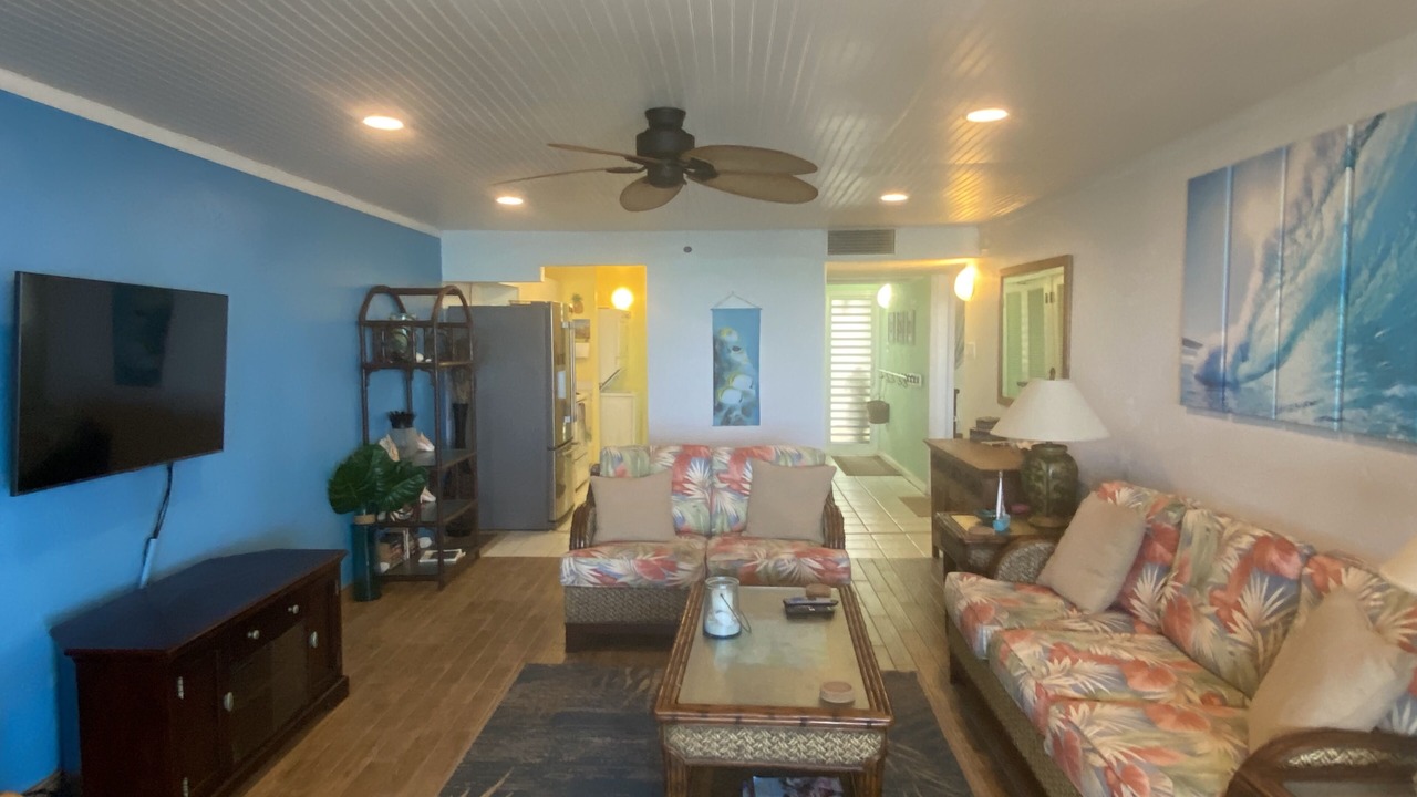 Photo of Livingroom in Estate Golden Rock