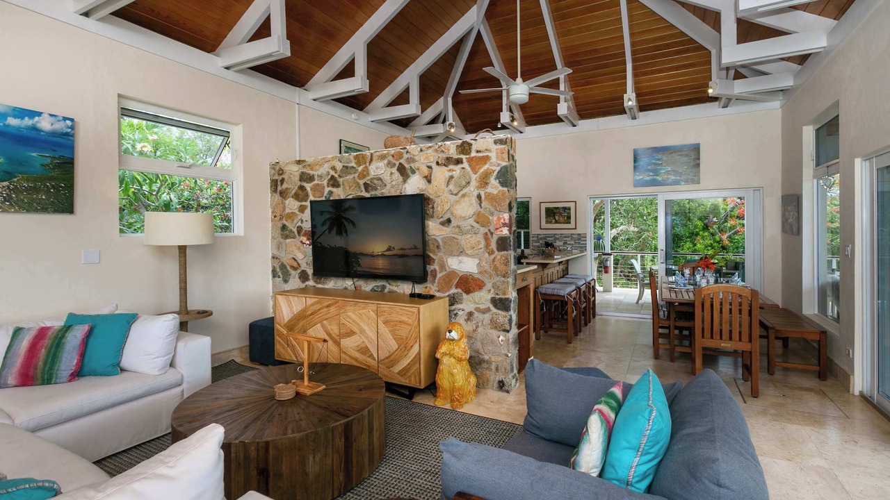 Photo of Livingroom in Great Cruz Bay