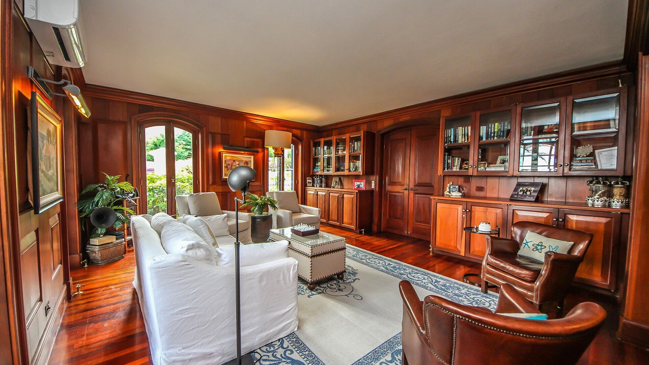 Photo of Livingroom in Estate Prosperity East