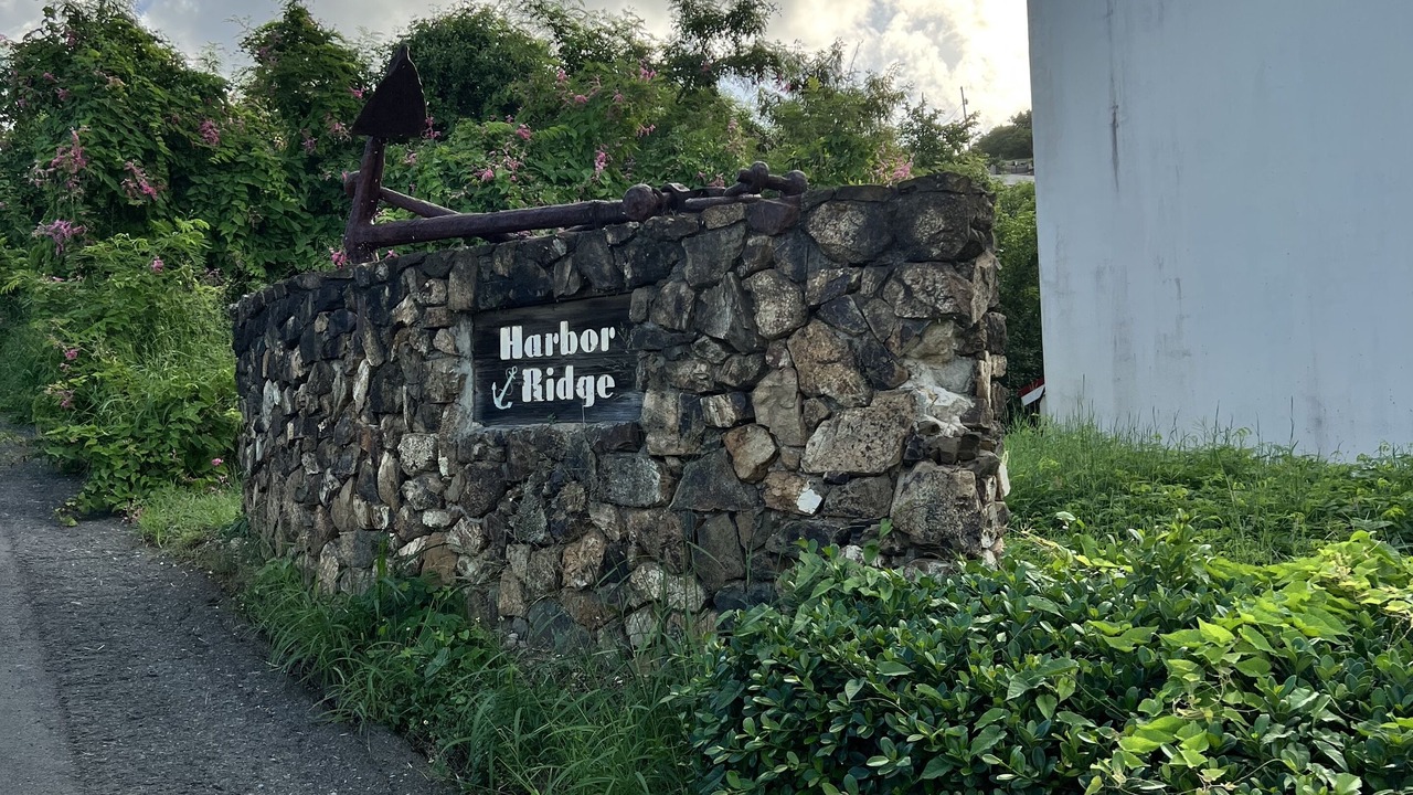 Photo of Outdoor in Estate Saint Peters