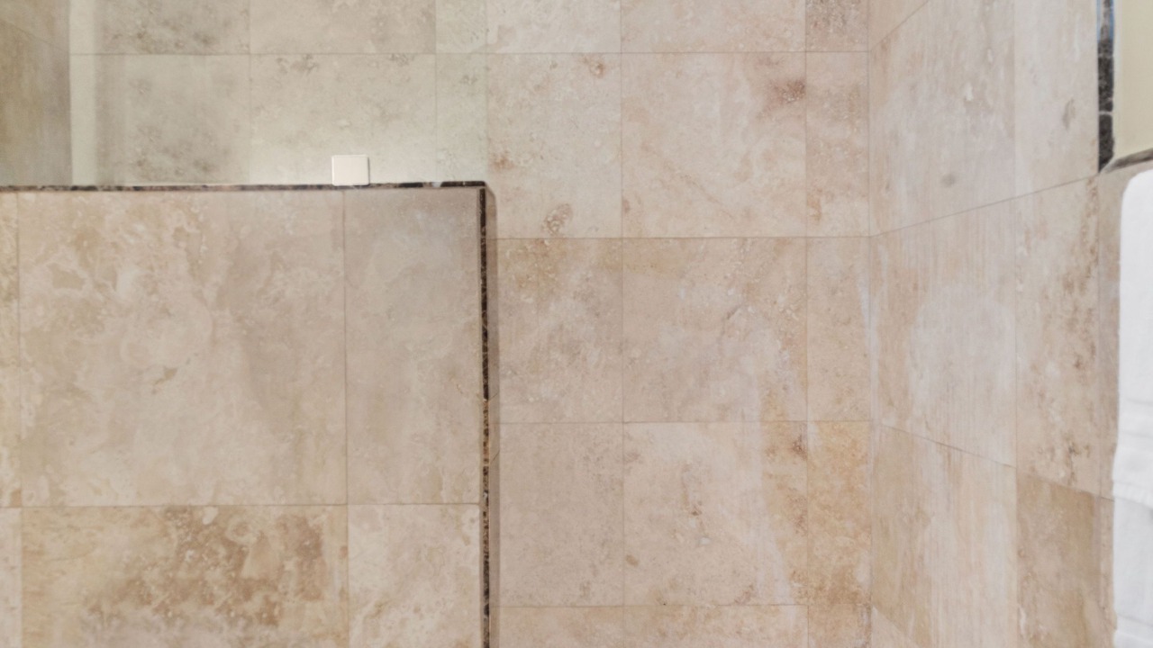 Photo of Bathroom in Estate Saint Peters