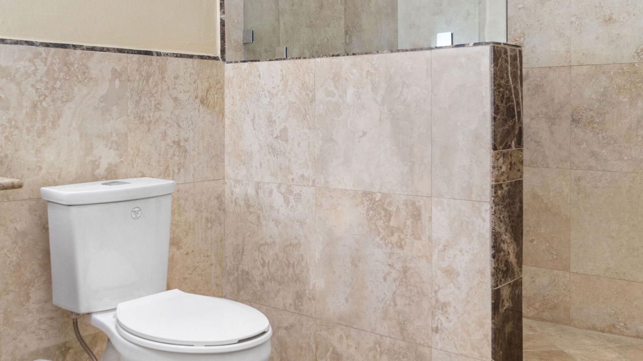 Photo of Bathroom in Estate Saint Peters