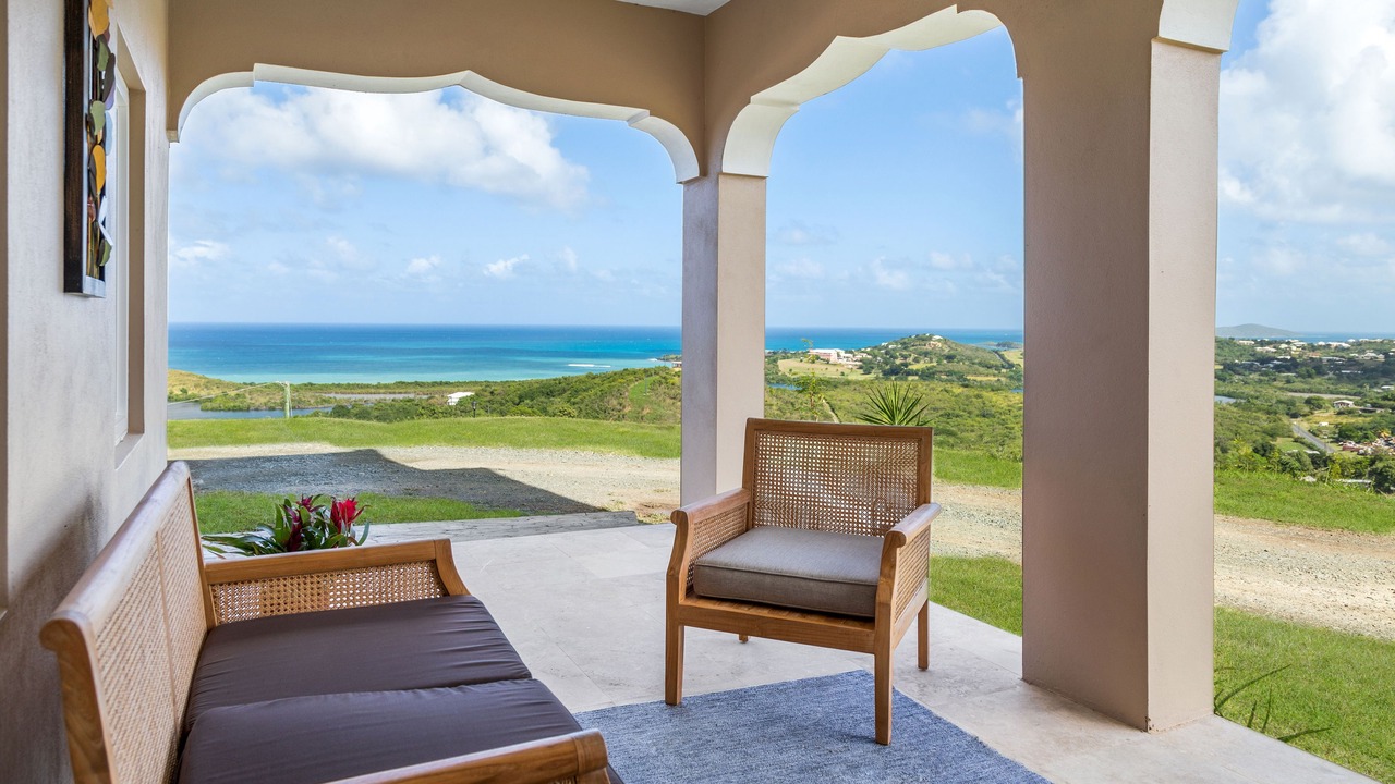 Photo of Outdoor in Estate Saint Peters