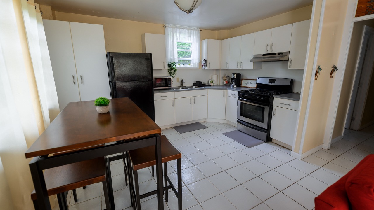 Photo of Kitchen in Estate Mount Pleasant West